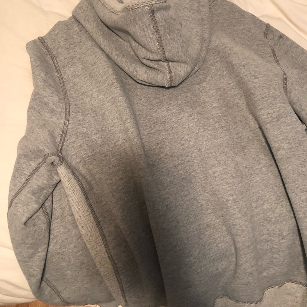 Sweatshirt - Picture 2 of 3